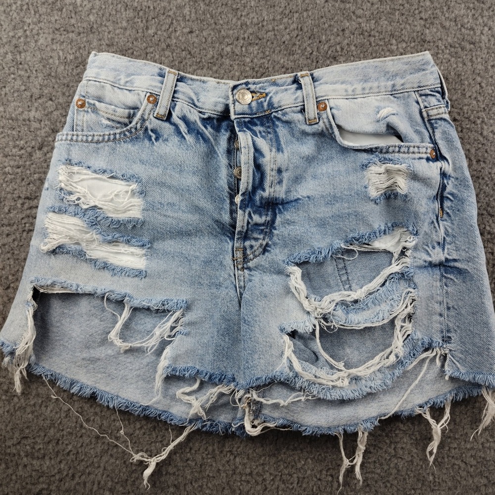 We The Free Free People Distressed Denim Shorts Light Wash Size 27 High Waisted